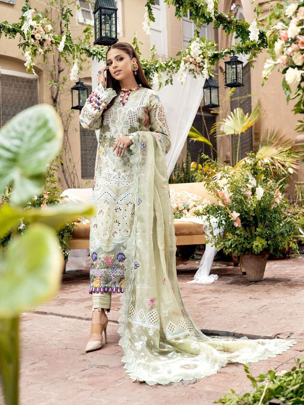 MARYUM HUSSAIN chikankari luxury embroidered lawn cotton unstitced 3pc✓